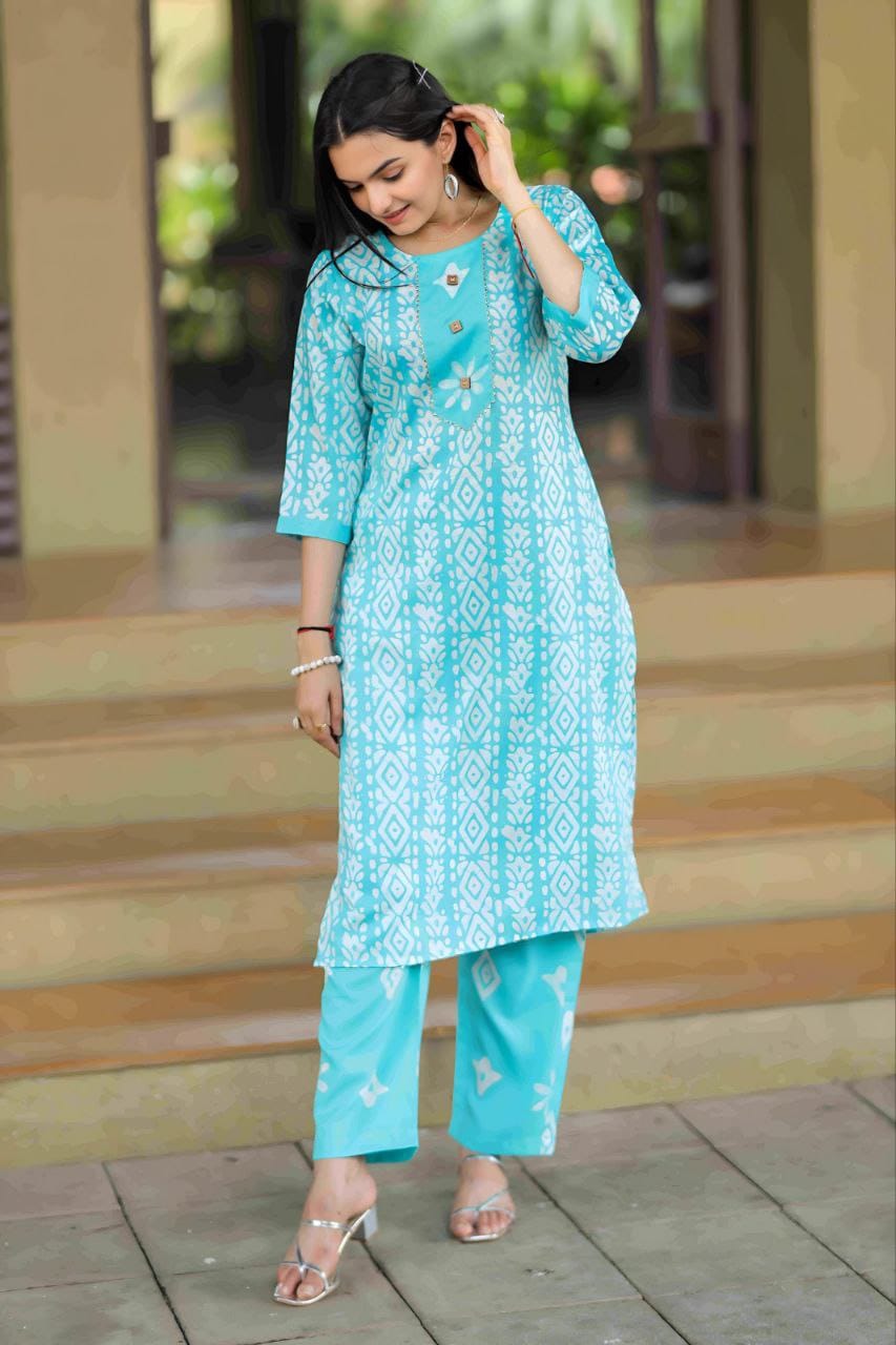 Women's Beautiful Kurti