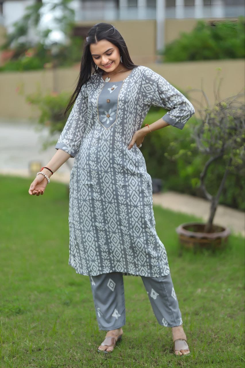 Women's Beautiful Kurti