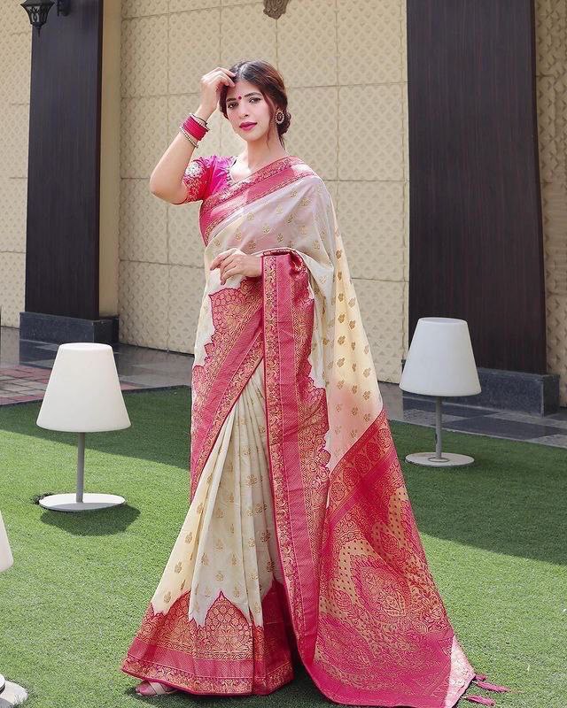 Women's Exclusive Banarasi Silk Sarees with Blouse Piece